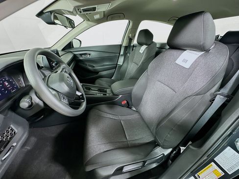 Used 2025 Honda Accord LX image 14