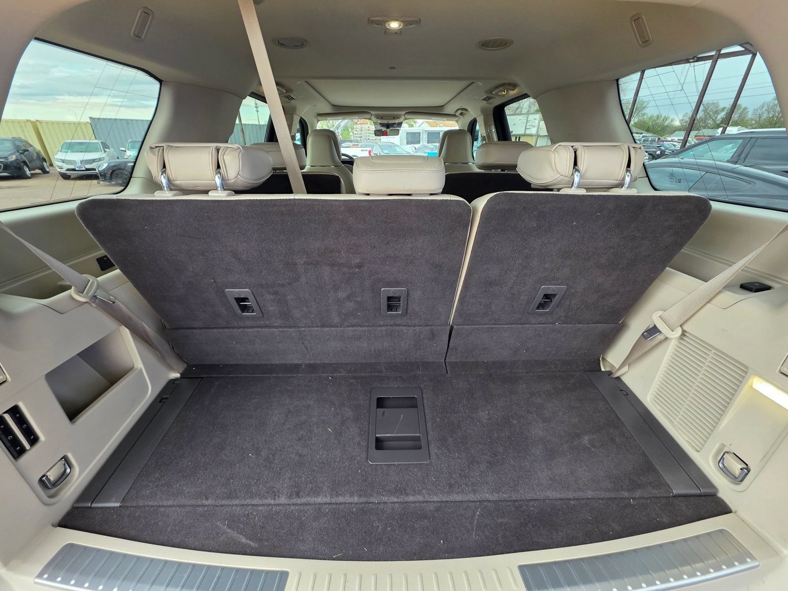 Used 2018 Lincoln Navigator Reserve w/ Technology Package AWD/4WD image 9
