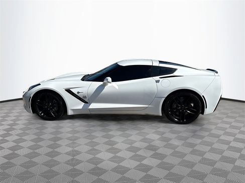 Used 2019 Chevrolet Corvette Stingray w/ Battery Protection Package image 9