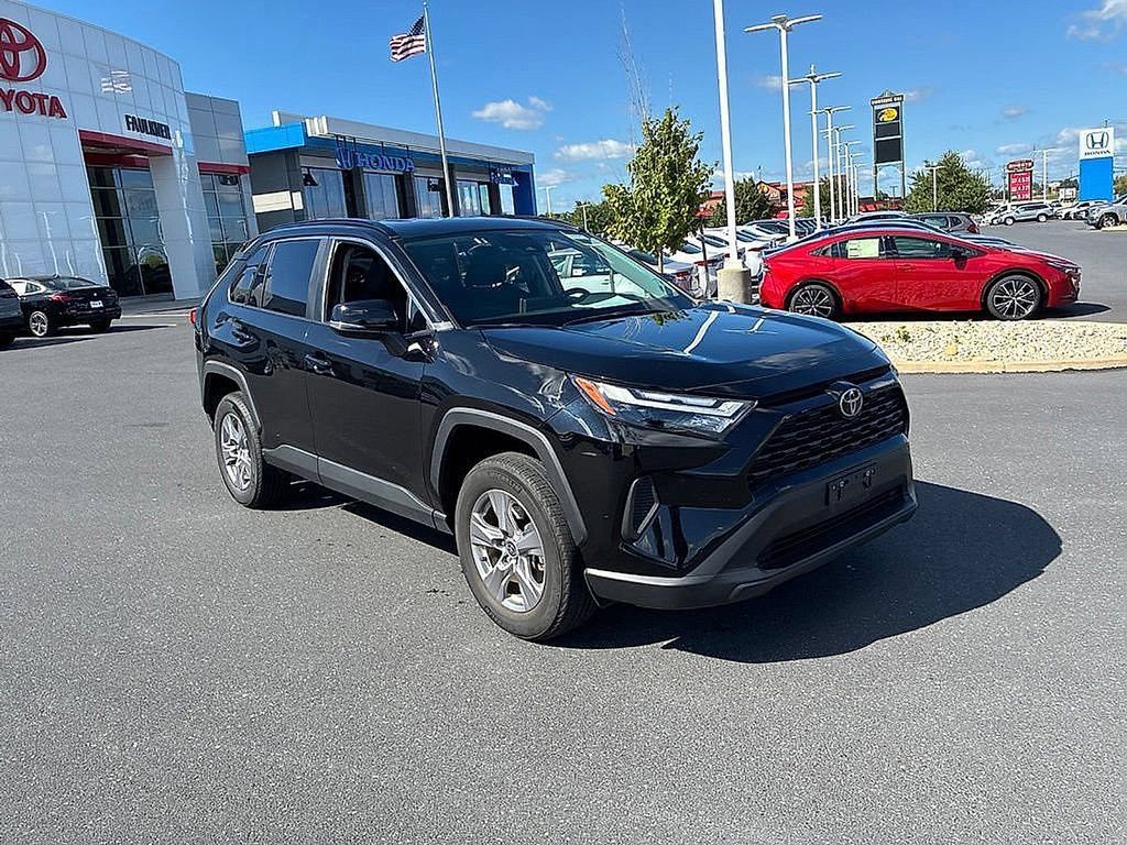 Certified 2025 Toyota RAV4 XLE AWD/4WD image 2