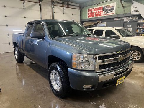 Used 2011 Chevrolet Silverado 1500 LT w/ All-Star Edition image 2