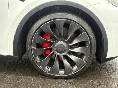 Used 2022 Tesla Model Y Performance image 42