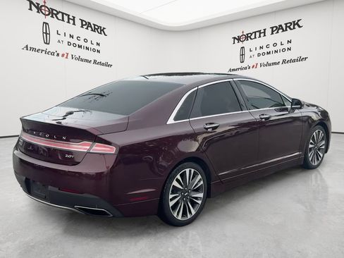 Used 2017 Lincoln MKZ Reserve FWD image 5
