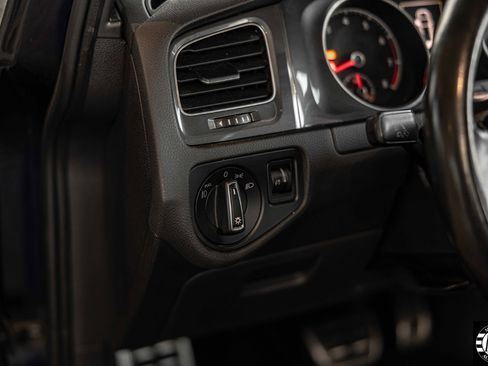 Used 2017 Volkswagen Golf Alltrack S image 20