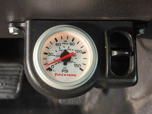 Used 2016 Chevrolet Silverado 2500 W/T w/ Snow Plow Prep Package image 9