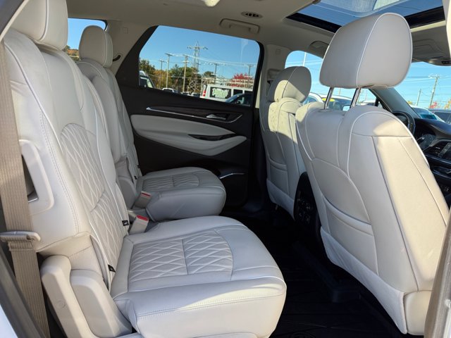 Used 2023 Buick Enclave Avenir w/ Avenir Technology Package AWD/4WD image 27