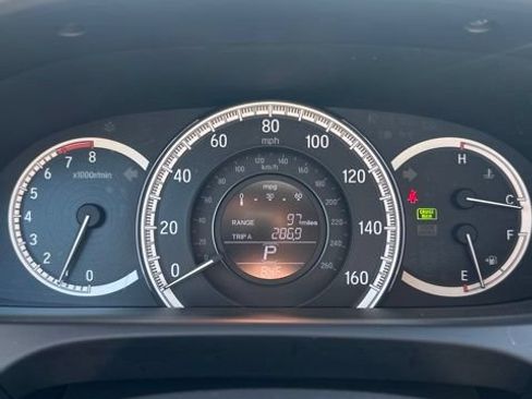Used 2017 Honda Accord EX-L image 6