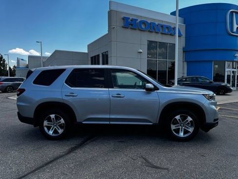 Used 2024 Honda Pilot EX-L image 4