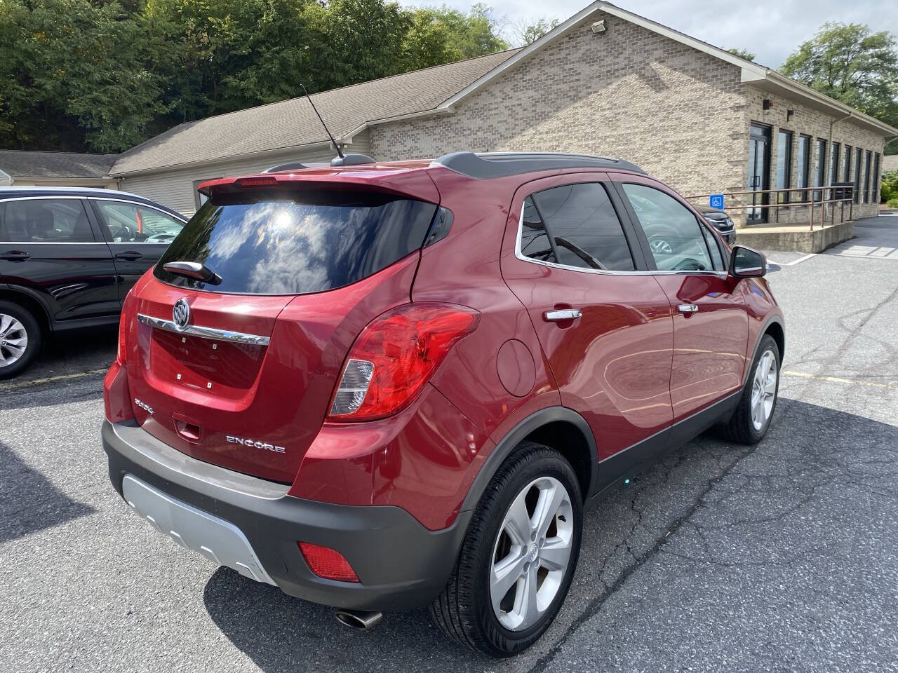 Used 2016 Buick Encore FWD image 5
