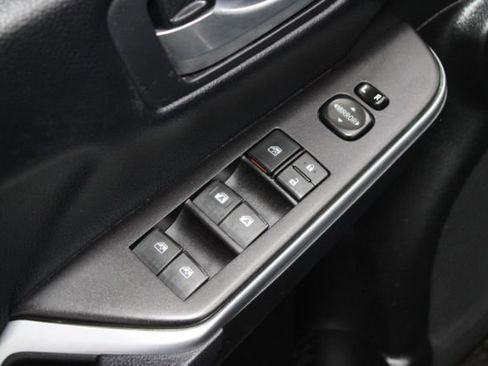 Used 2017 Toyota Camry LE image 12