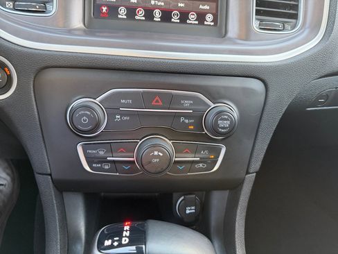 Used 2022 Dodge Charger SXT image 25