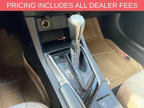 Used 2015 Toyota Corolla LE FWD image 14