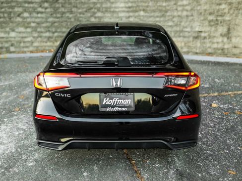 Used 2023 Honda Civic Sport image 8