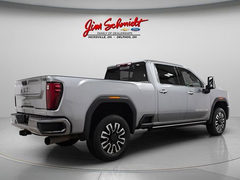 Used 2024 GMC Sierra 2500 Denali Ultimate AWD/4WD image 6