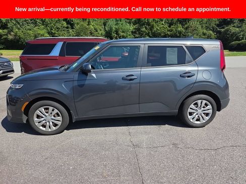 Used 2020 Kia Soul LX FWD image 4