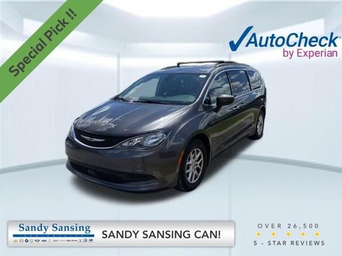 Used 2021 Chrysler Voyager Lxi FWD image 1