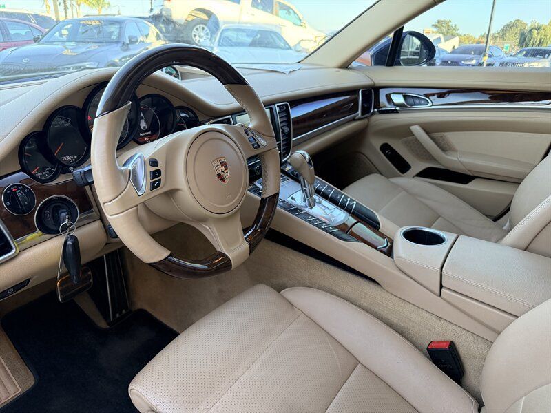 Used 2013 Porsche Panamera S RWD image 9