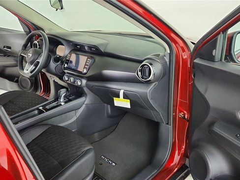 Used 2023 Nissan Kicks SV image 35