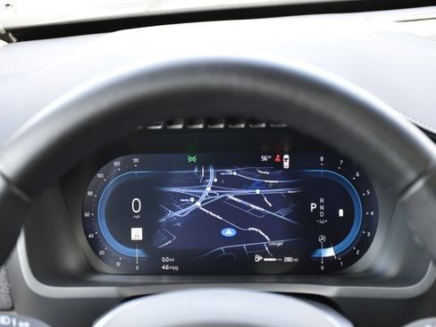 Certified 2025 Volvo XC90 B6 Plus image 24