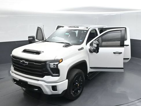 Used 2024 Chevrolet Silverado 3500 High Country w/ High Country Premium Package AWD/4WD image 56