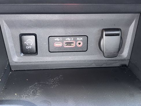 Used 2024 Nissan Sentra SR w/ SR Premium Package FWD image 12
