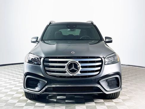 New 2026 Mercedes-Benz GLS 580 4MATIC image 2