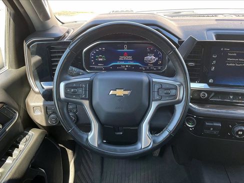Used 2024 Chevrolet Silverado 2500 LT image 10