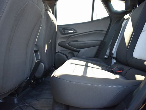 Certified 2024 Chevrolet Trax RS w/ Driver Confidence Package image 9