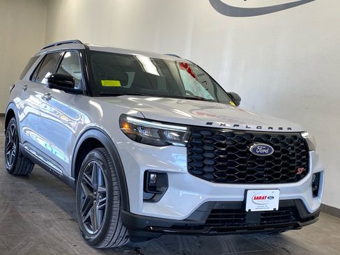 New 2026 Ford Explorer ST w/ Sun And Sound Package image 2