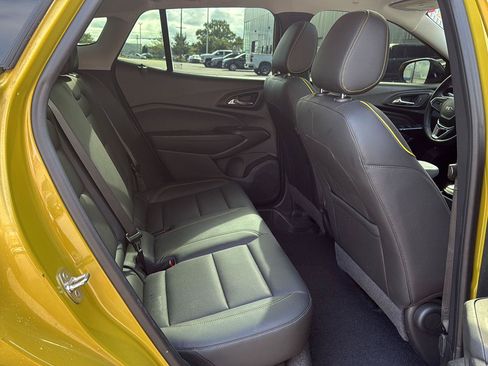Used 2024 Chevrolet Trax ACTIV w/ Sunroof Package FWD image 11