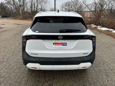 New 2026 Nissan Kicks SV w/ SV Premium Package image 24