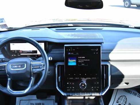 Used 2025 GMC Acadia Elevation image 45