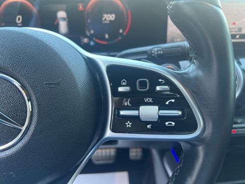 Used 2022 Mercedes-Benz GLA 250 4MATIC image 29