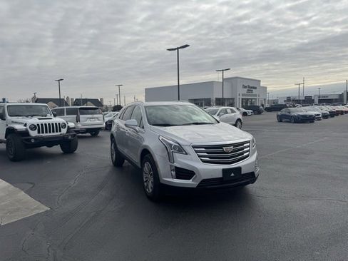Used 2019 Cadillac XT5 Luxury image 3