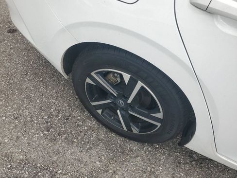 Used 2024 Nissan Sentra SV FWD image 6