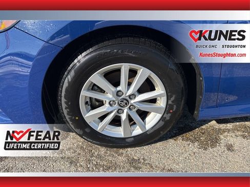 Used 2025 Toyota Camry LE image 16