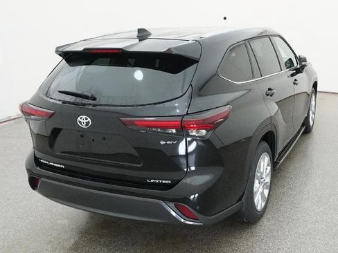 New 2026 Toyota Highlander Limited AWD/4WD image 7