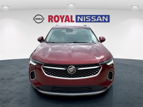 Used 2022 Buick Envision Avenir w/ Technology Package II image 2