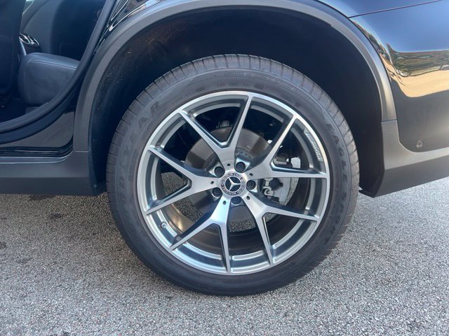 Used 2021 Mercedes-Benz GLC 300 4MATIC image 24