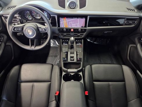 Certified 2026 Porsche Macan image 13