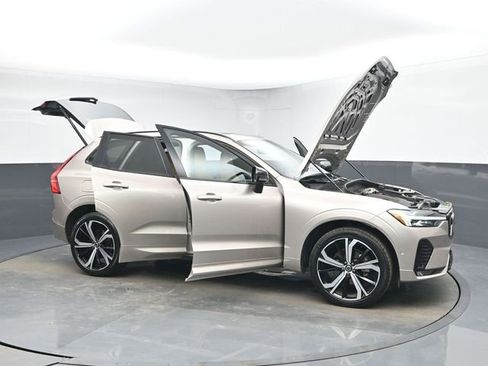 Used 2023 Volvo XC60 B5 Ultimate w/ Protection Package Premier image 46