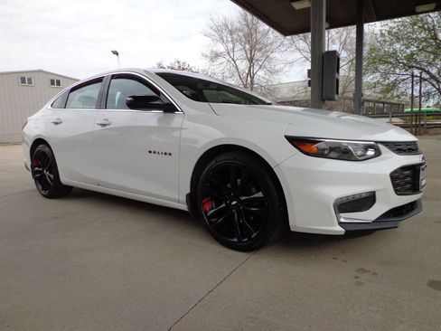 Used 2018 Chevrolet Malibu LT w/ Redline Edition image 3