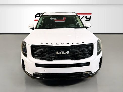 Used 2022 Kia Telluride SX w/ SX Prestige Package image 2