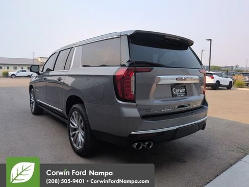 Used 2021 GMC Yukon XL Denali w/ Denali Premium Package AWD/4WD image 5