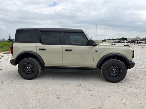 New 2026 Ford Bronco Big Bend w/ Black Diamond Package AWD/4WD image 12