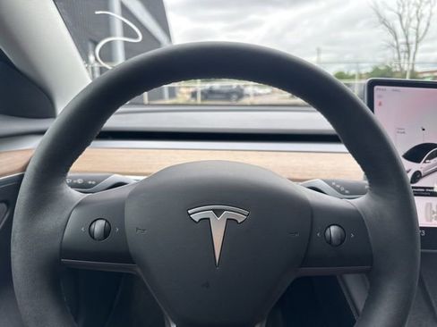 Used 2021 Tesla Model 3 Standard Range Plus image 14