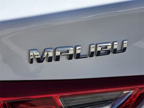 Used 2024 Chevrolet Malibu LT image 18