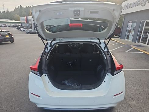 Certified 2023 Nissan Leaf S image 21