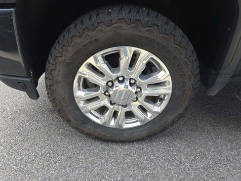 Used 2022 GMC Sierra 2500 Denali w/ Denali Ultimate Package image 8