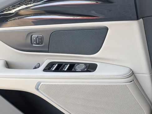 New 2025 Lincoln Nautilus Premier image 20